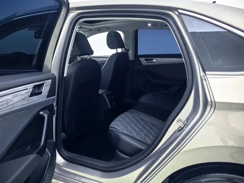 2023 Volkswagen Sagitar 300TSI DSG Super Edition — миниатюра 22