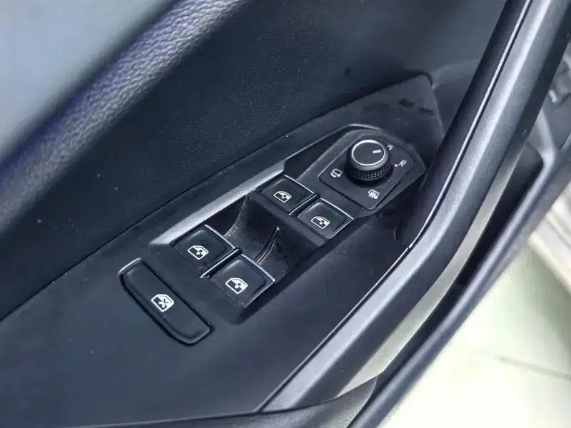 2023 Volkswagen Sagitar 300TSI DSG Super Edition — миниатюра 26