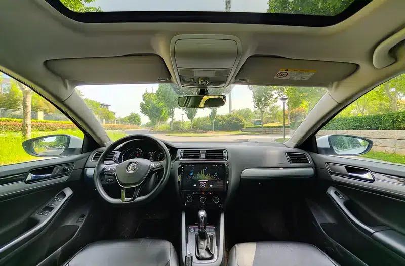2018 Volkswagen Sagitar 1.6L Automatic Comfort Model — миниатюра 15