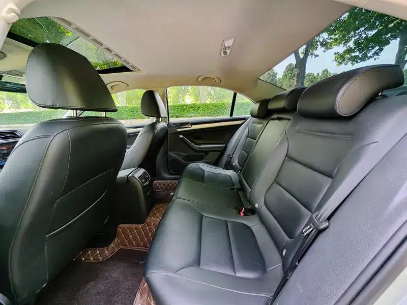 2018 Volkswagen Sagitar 1.6L Automatic Comfort Model — миниатюра 18