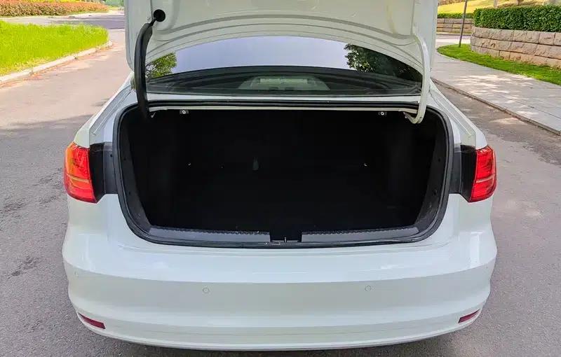 2018 Volkswagen Sagitar 1.6L Automatic Comfort Model — миниатюра 19