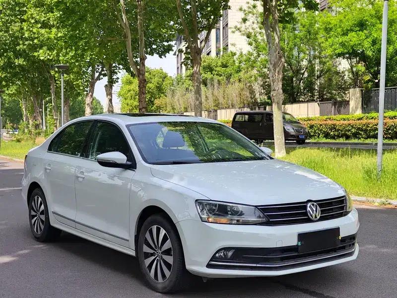 2018 Volkswagen Sagitar 1.6L Automatic Comfort Model — миниатюра 3