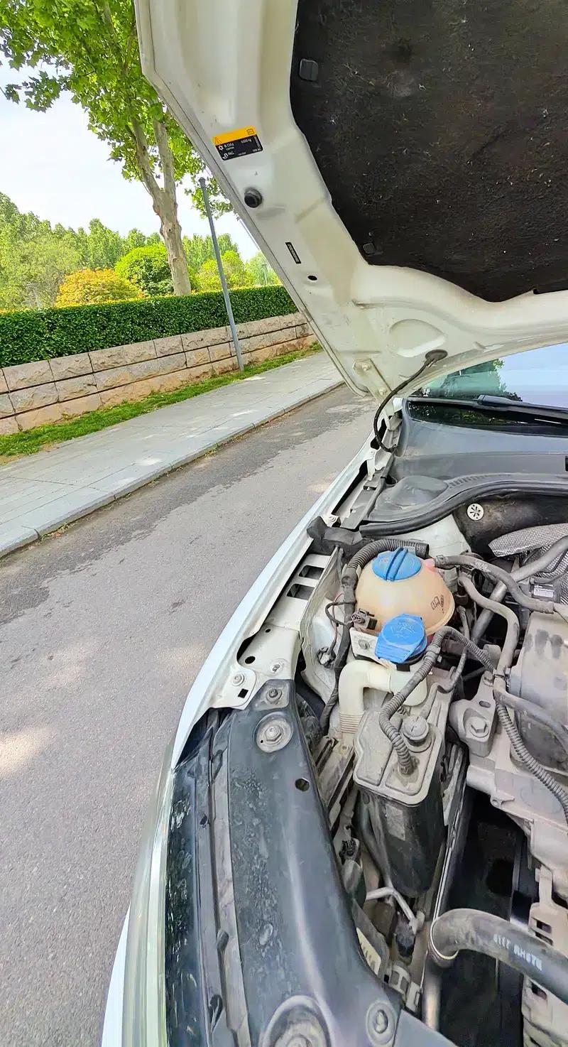 2018 Volkswagen Sagitar 1.6L Automatic Comfort Model — миниатюра 10