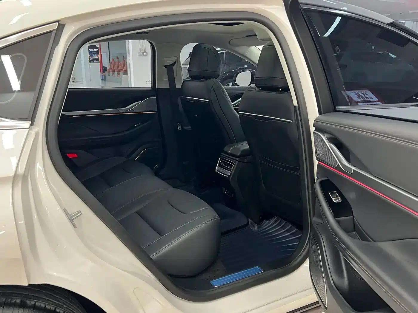 Lincoln Z 2025 2.0T Premium — миниатюра 12