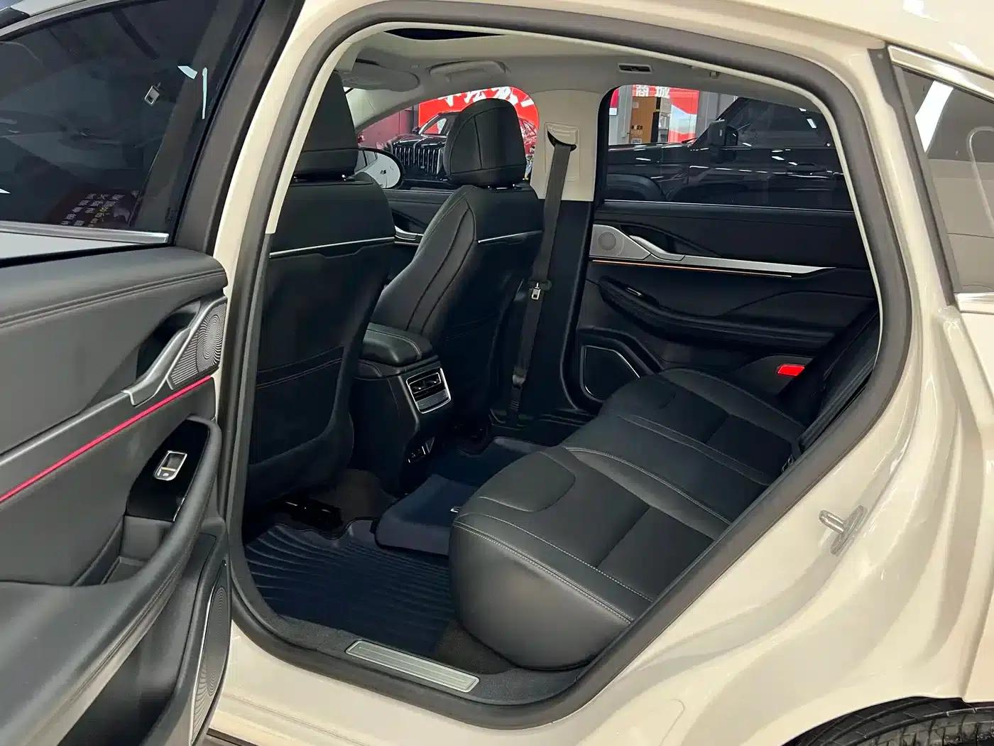 Lincoln Z 2025 2.0T Premium — миниатюра 6
