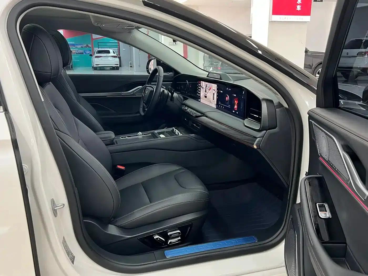 Lincoln Z 2025 2.0T Premium — миниатюра 10
