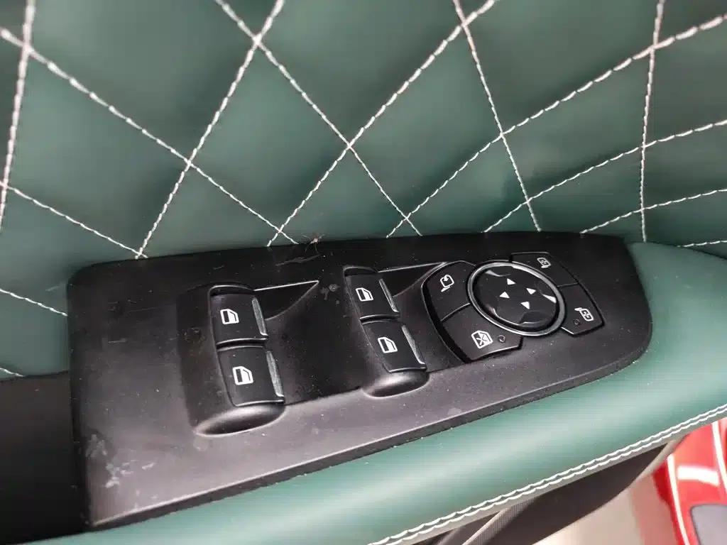 Lincoln MKX 2015 2.0T AWD Premium Edition — миниатюра 9