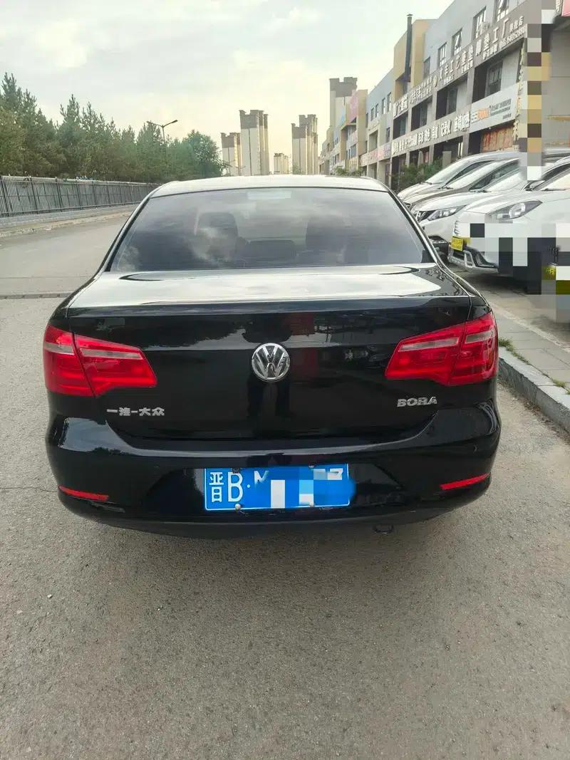 2013 Volkswagen Bora 1.6L Manual Comfort Model — миниатюра 5