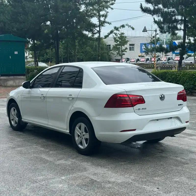 2013 Volkswagen Bora 1.6L Manual Fashion Edition — миниатюра 4