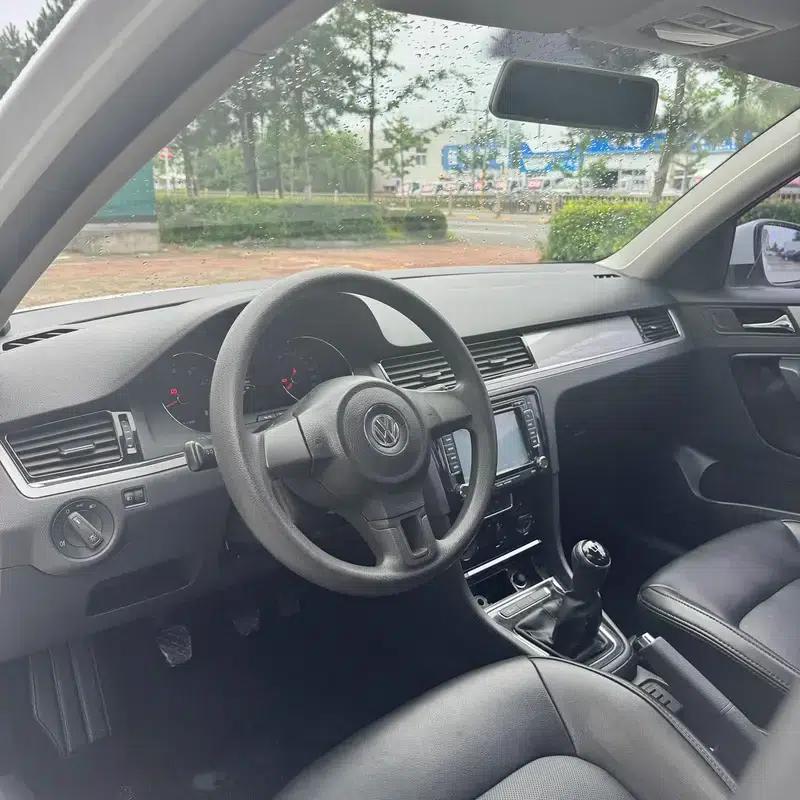 2013 Volkswagen Bora 1.6L Manual Fashion Edition — миниатюра 7