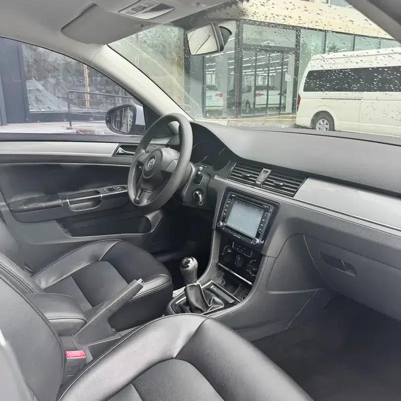 2013 Volkswagen Bora 1.6L Manual Fashion Edition — миниатюра 8