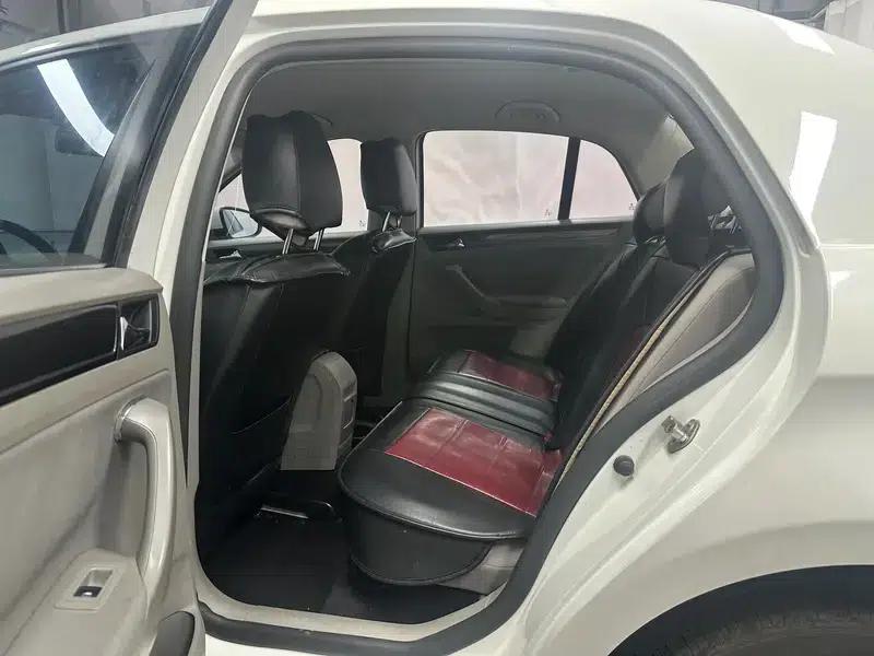 2014 Volkswagen Bora 1.6L Automatic Fashion Edition — миниатюра 18