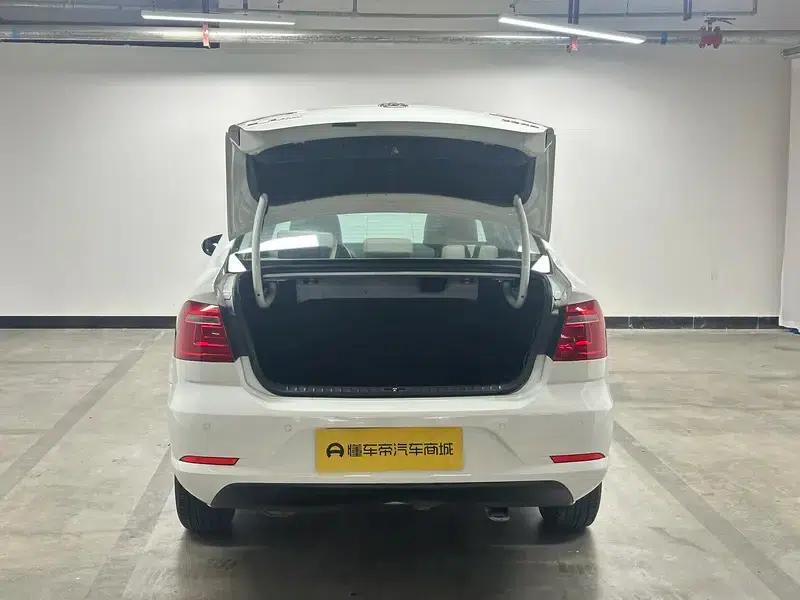 2014 Volkswagen Bora 1.6L Automatic Fashion Edition — миниатюра 20