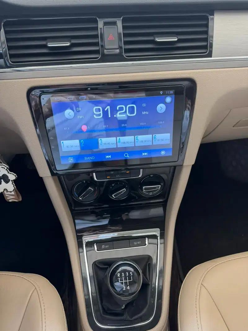 2014 Volkswagen Bora 1.6L Manual Comfort Model — миниатюра 11