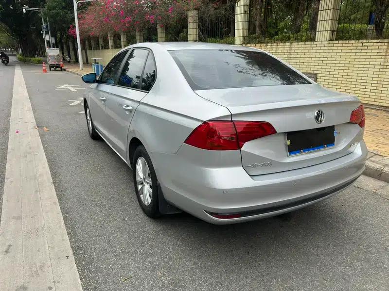 2016 Volkswagen Bora 1.6L Manual Fashion Edition — миниатюра 4