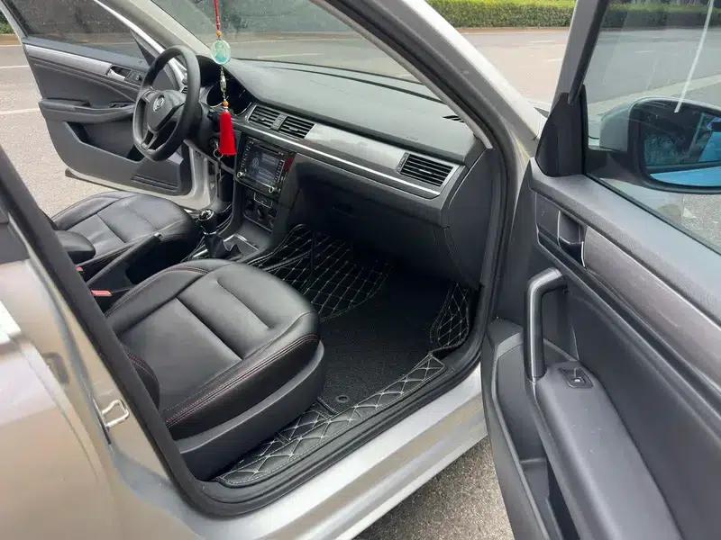 2016 Volkswagen Bora 1.6L Manual Fashion Edition — миниатюра 9