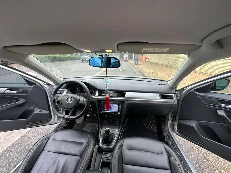 2016 Volkswagen Bora 1.6L Manual Fashion Edition — миниатюра 10