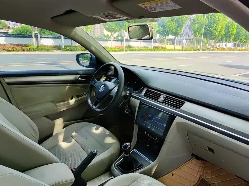 2016 Volkswagen Bora 1.6L Manual Fashion Edition — миниатюра 16