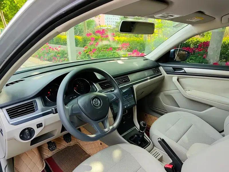 2016 Volkswagen Bora 1.6L Manual Fashion Edition — миниатюра 17