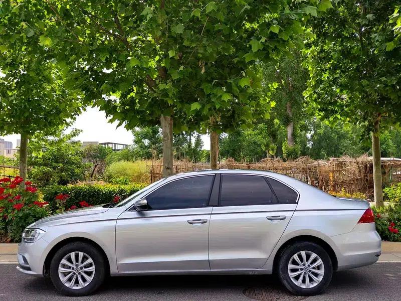 2016 Volkswagen Bora 1.6L Manual Fashion Edition — миниатюра 4