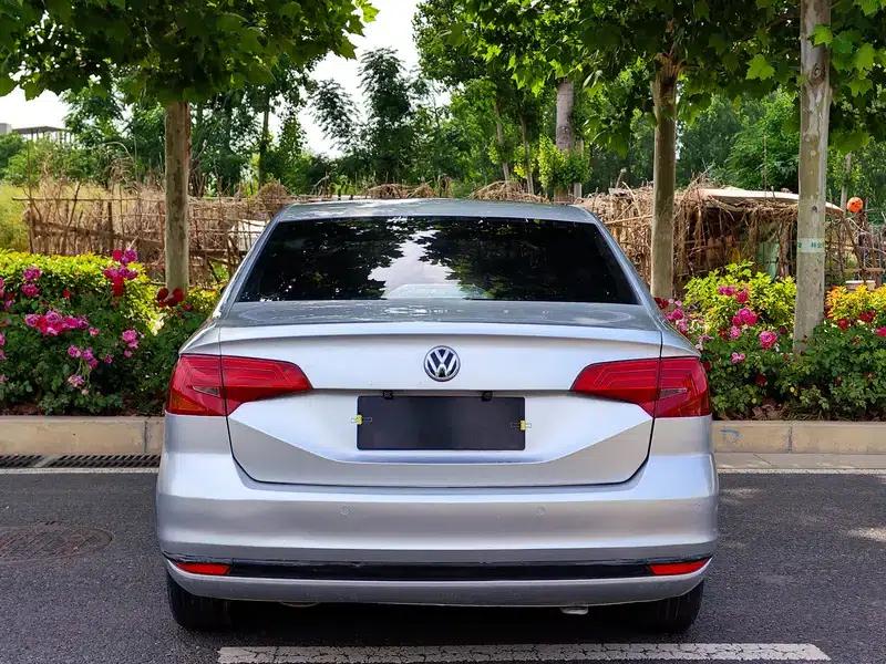2016 Volkswagen Bora 1.6L Manual Fashion Edition — миниатюра 6