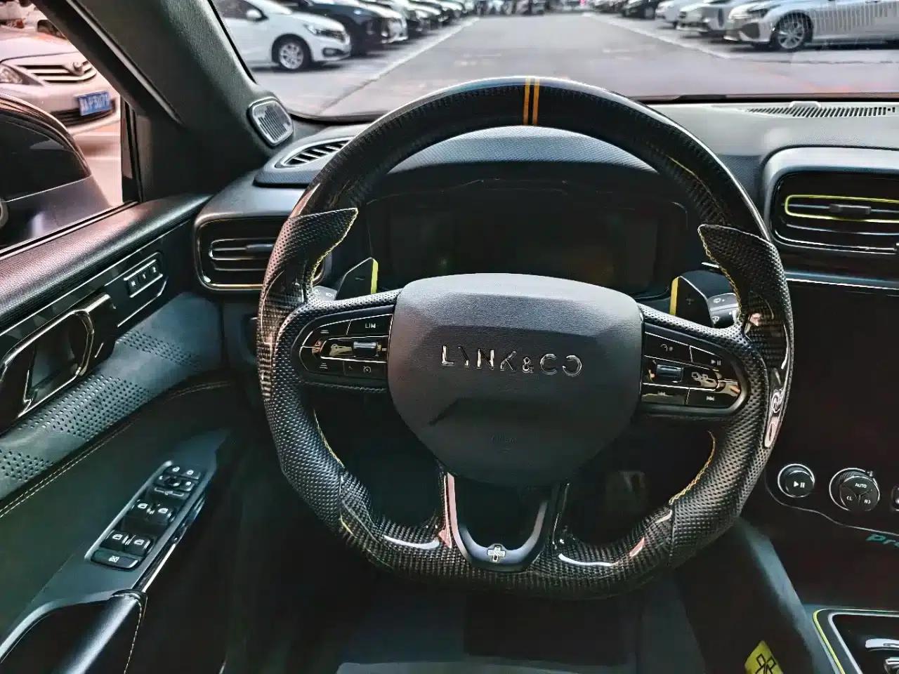 Lynk & Co 03 2022 03+ 2.0TD Automatic Wind Chaser Edition — миниатюра 12