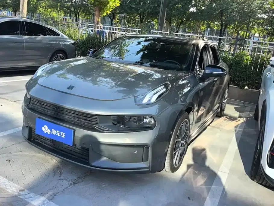 Lynk & Co 03 2022 2.0TD DCT Pro — миниатюра 1