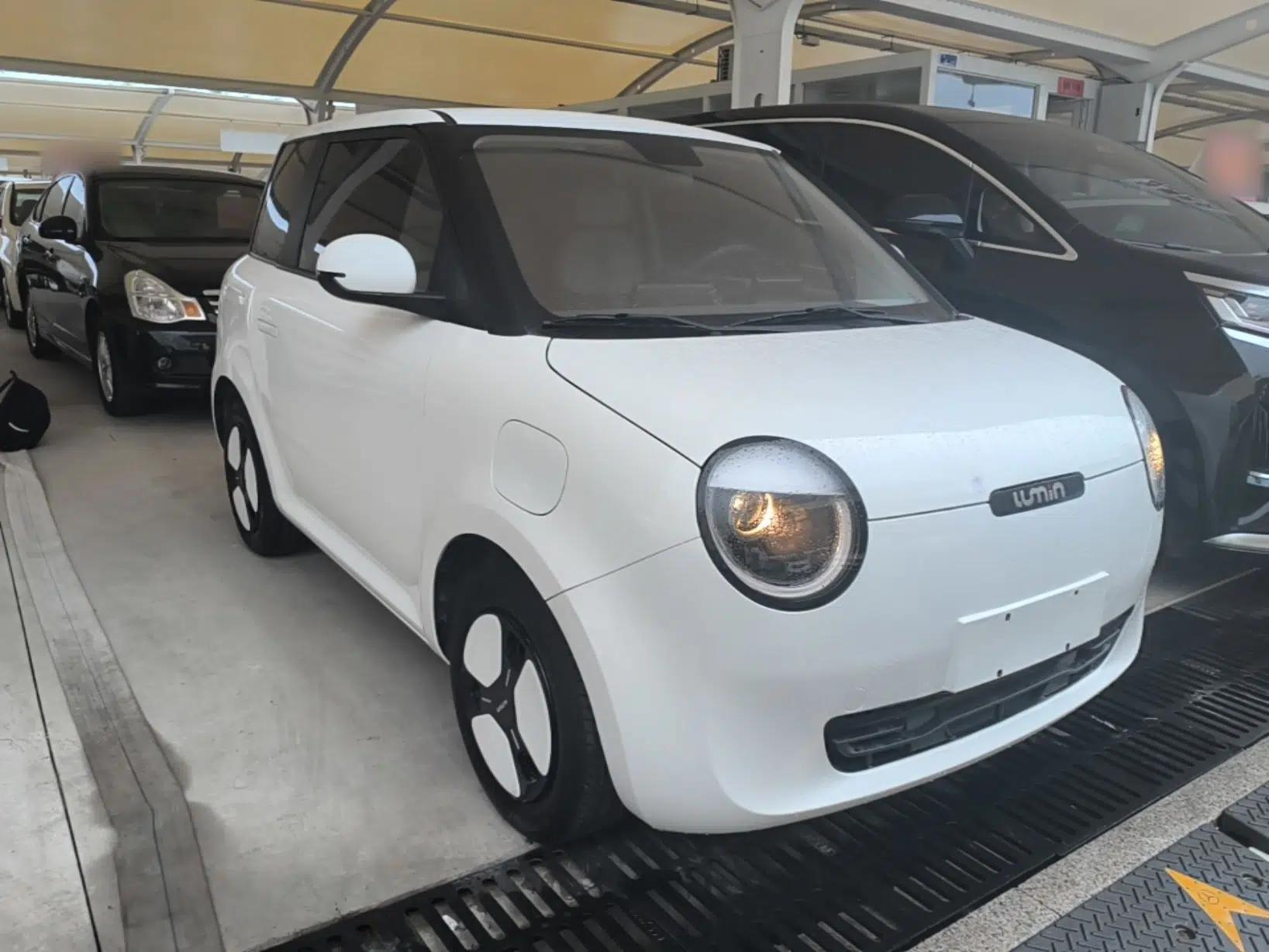 CHANGAN NEVO Lumin 2023 301km Honey Dew Edition — миниатюра 3