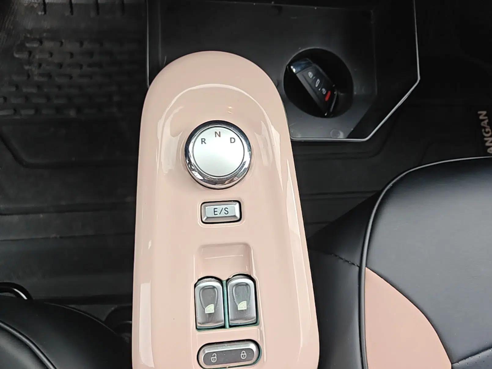 CHANGAN NEVO Lumin 2022 210km Sweet Edition — миниатюра 16