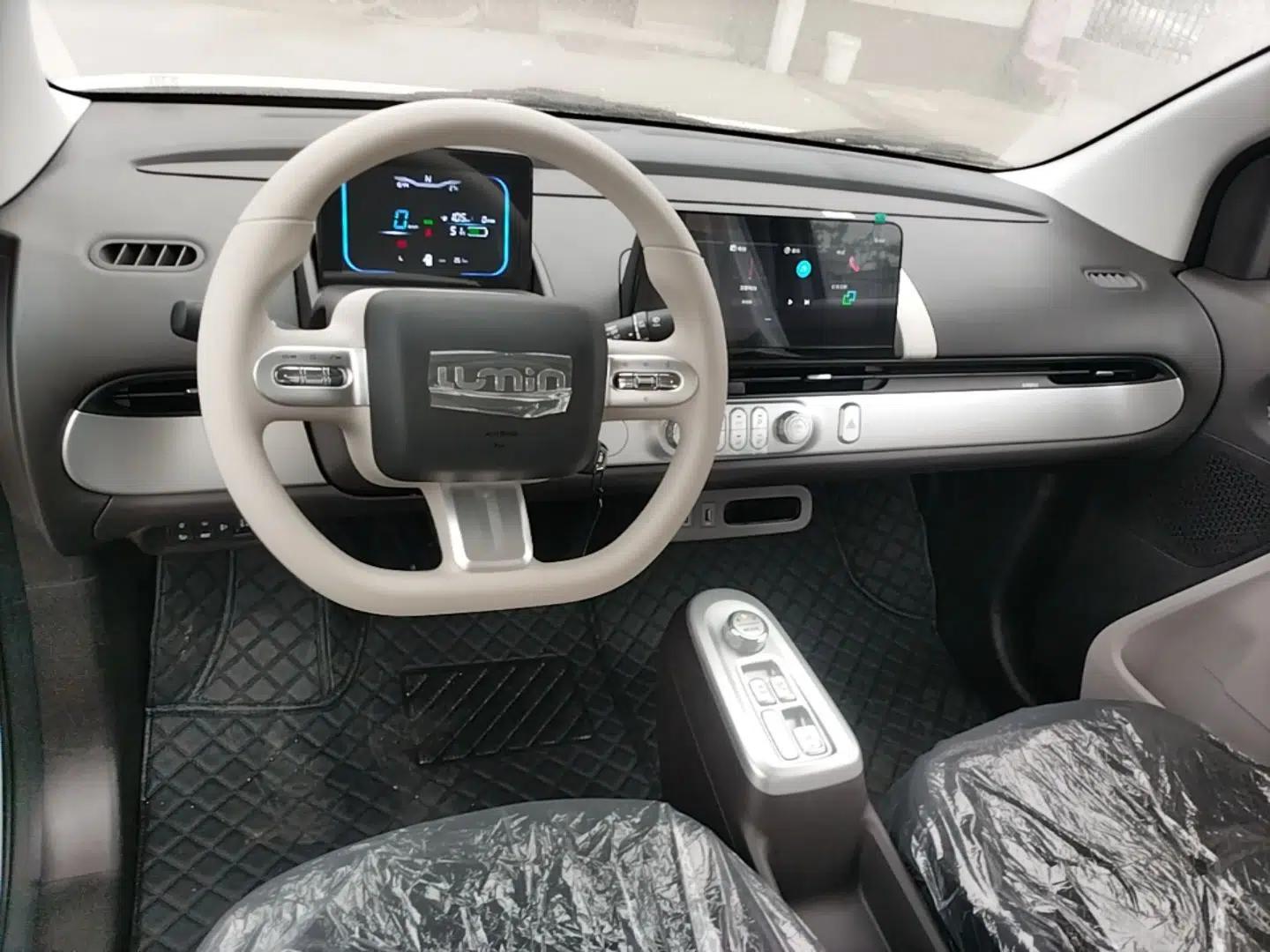 CHANGAN NEVO Lumin 2026 Model Treasure Edition 205km Passionate Beige Ningde — миниатюра 12
