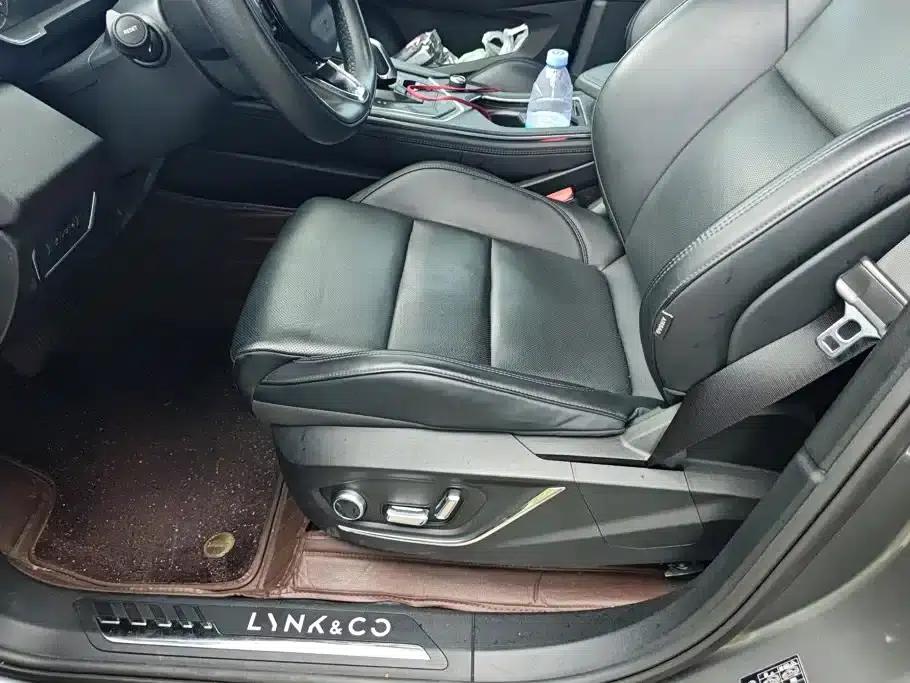 Lynk & Co 01 2021 2.0TD Two-Wheel Drive Pro — миниатюра 9