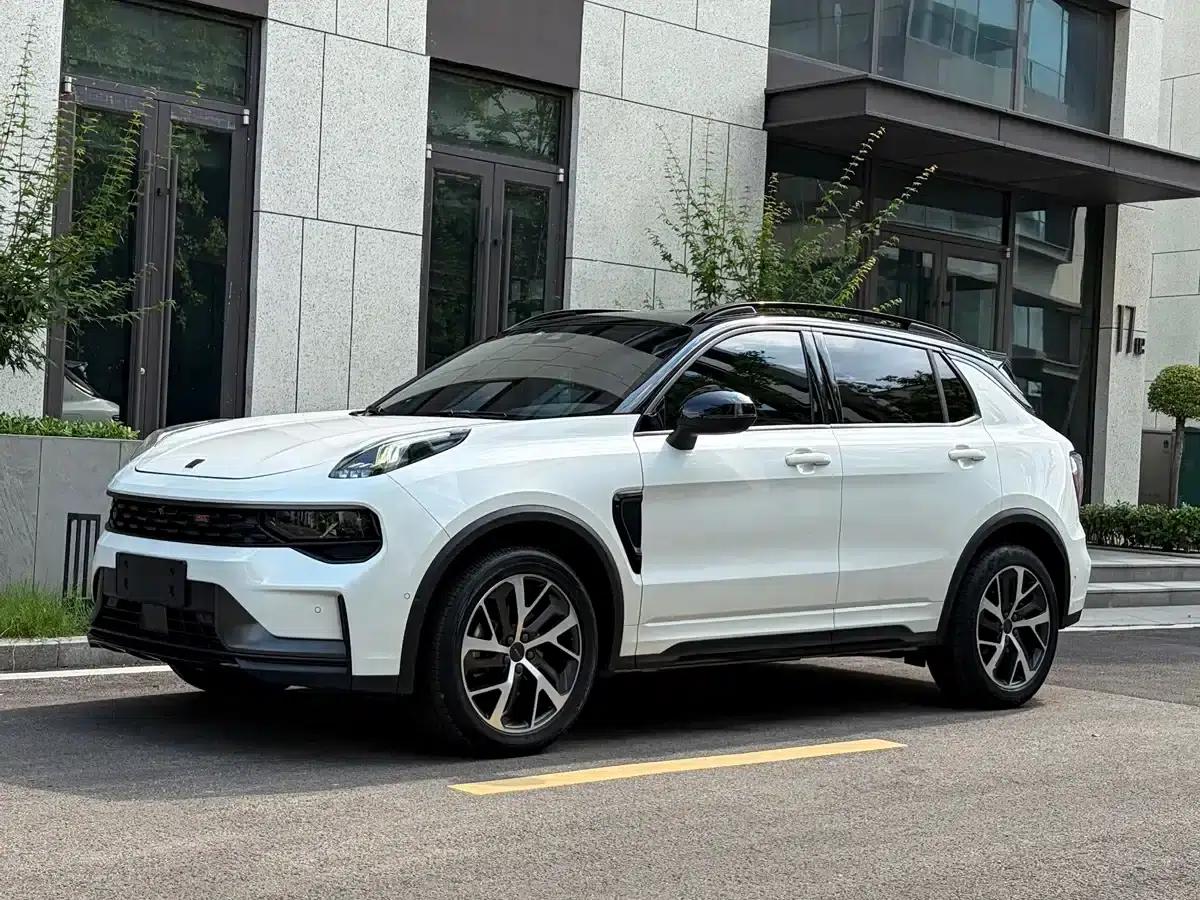Lynk & Co 01 2021 2.0TD AWD Halo — миниатюра 4