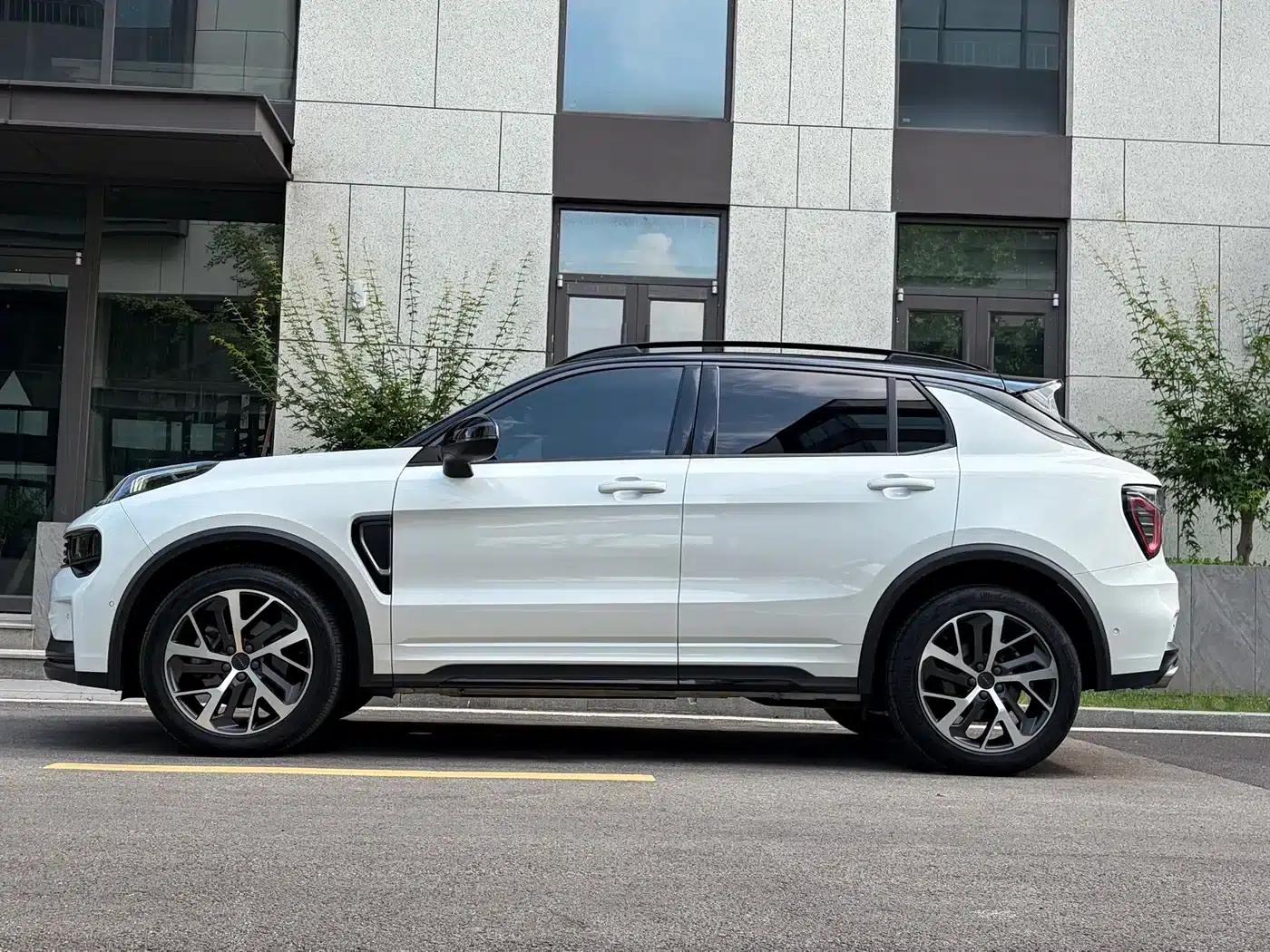 Lynk & Co 01 2021 2.0TD AWD Halo — миниатюра 6
