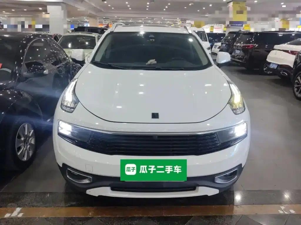 Lynk & Co 01 2017 2.0T 2WD Pro Edition — миниатюра 3