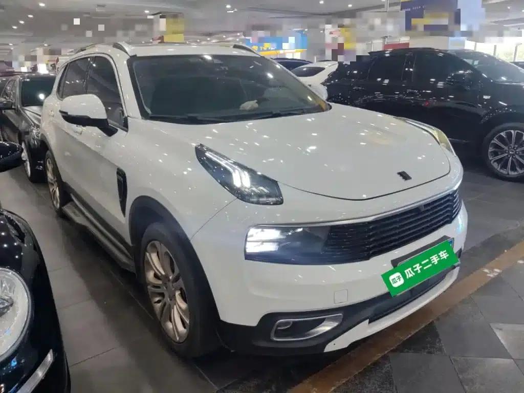 Lynk & Co 01 2017 2.0T 2WD Pro Edition — миниатюра 23
