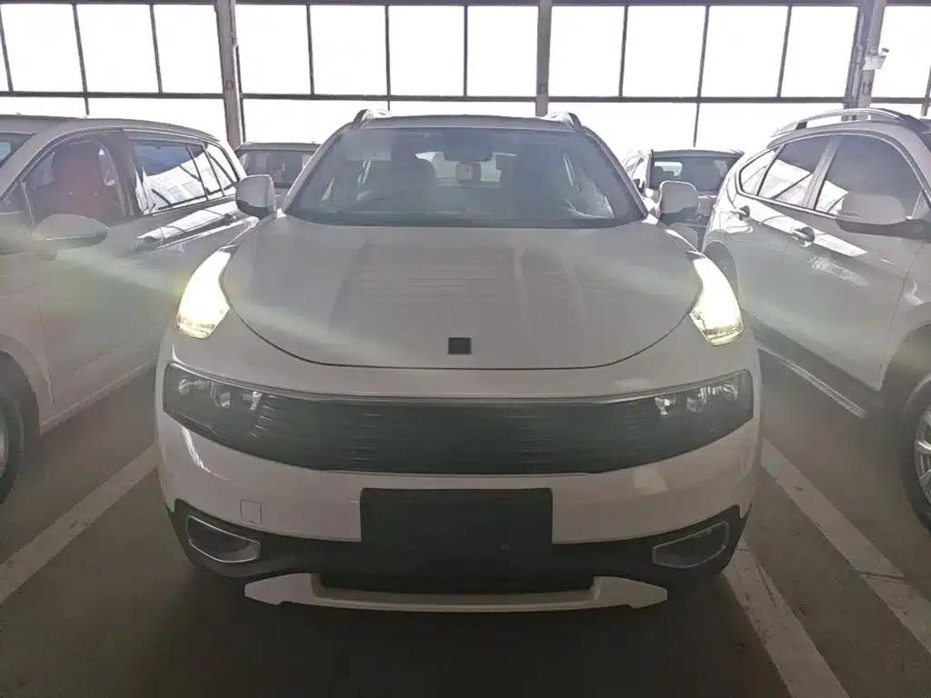 Lynk & Co 01 2017 2.0T Two-Wheel Drive — миниатюра 3