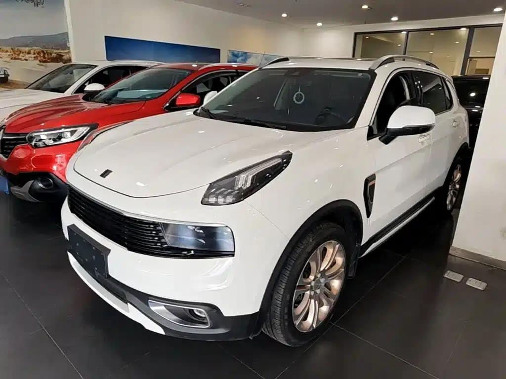 Lynk & Co 01 2017 2.0T 2WD Pro Edition — миниатюра 2