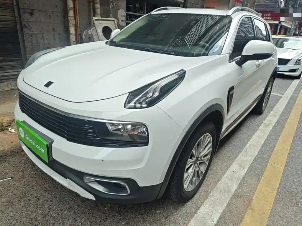 Lynk & Co 01 2017 2.0T Two-Wheel Drive — миниатюра 2