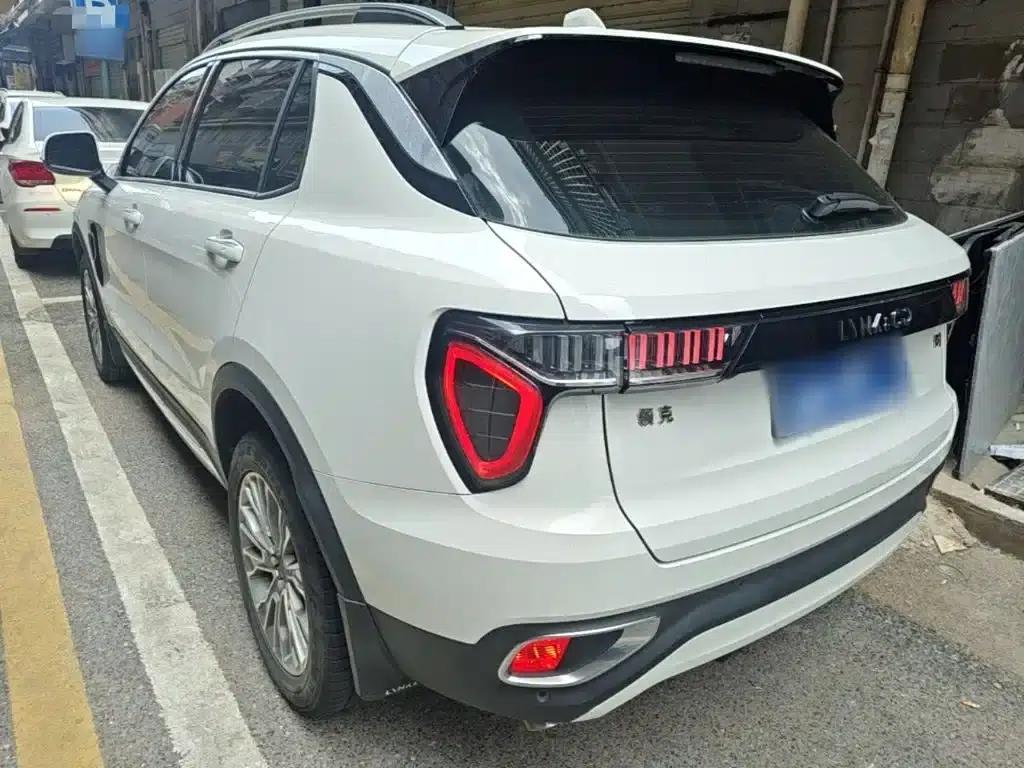 Lynk & Co 01 2017 2.0T Two-Wheel Drive — миниатюра 5