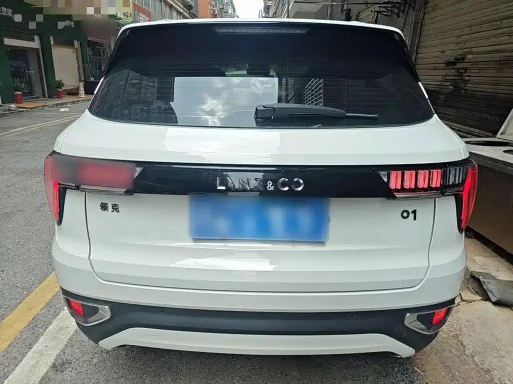 Lynk & Co 01 2017 2.0T Two-Wheel Drive — миниатюра 6