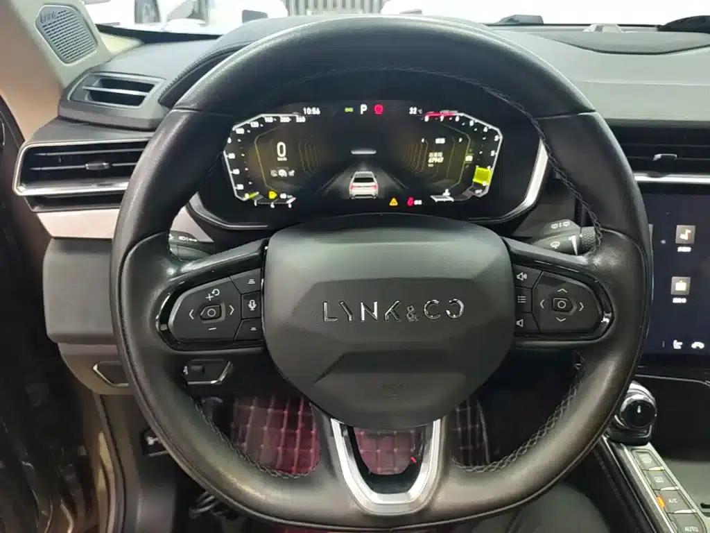Lynk & Co 01 2021 2.0TD Two-Wheel Drive Pro — миниатюра 11