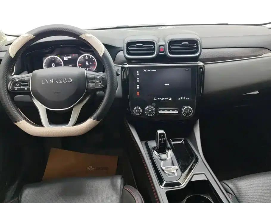 Lynk & Co 02 2019 High-Performance Edition 2.0T Automatic 2WD Sporty Edition (China VI Emission Standard) — миниатюра 12