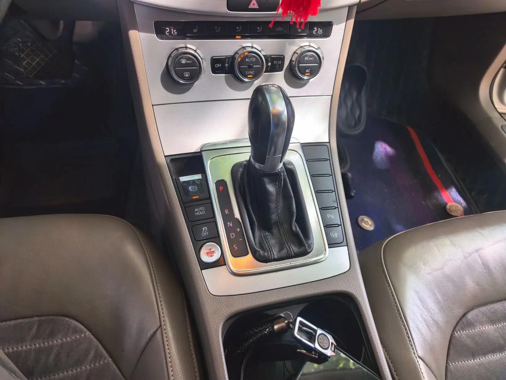 Volkswagen Magotan 2012 2.0 TSI Ultimate Edition — миниатюра 14