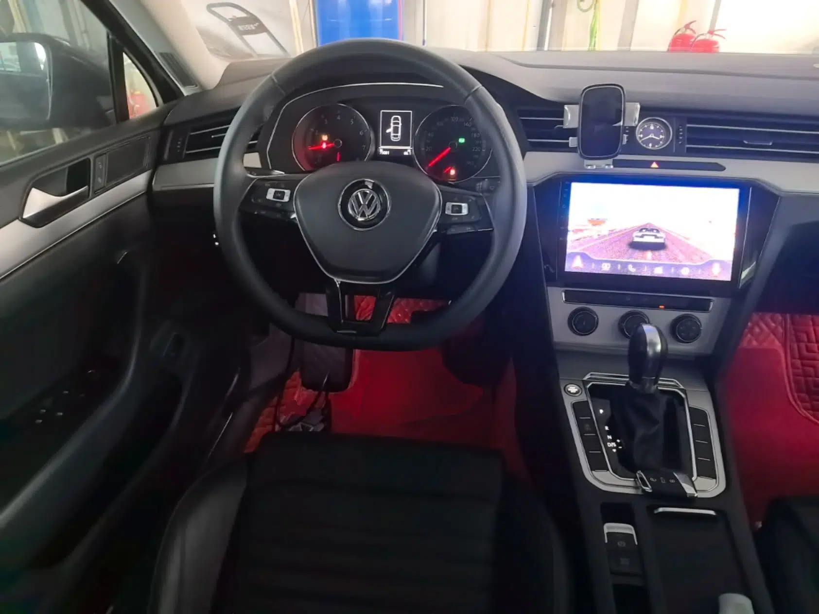 Volkswagen Magotan 2019 280TSI DSG Comfort Model China VI Standard — миниатюра 13