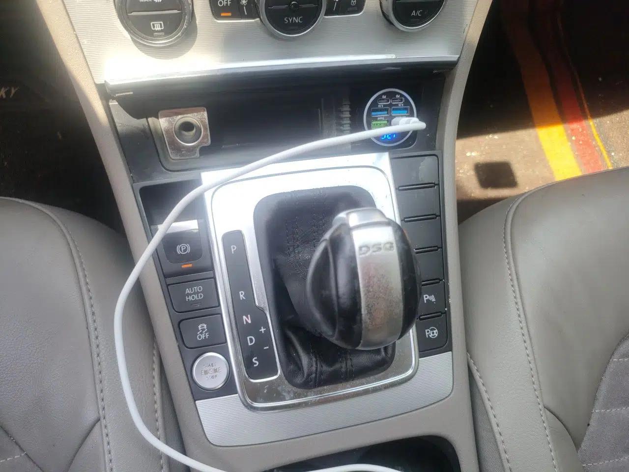 Volkswagen Magotan 2013 2.0 TSI Prestige Model — миниатюра 14