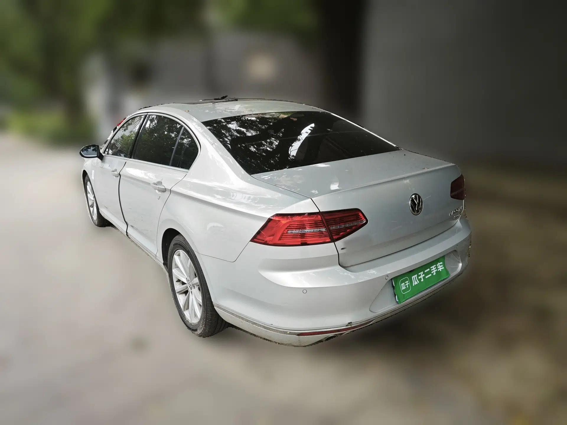 Volkswagen Magotan 2018 330TSI DSG Advanced Model — миниатюра 4