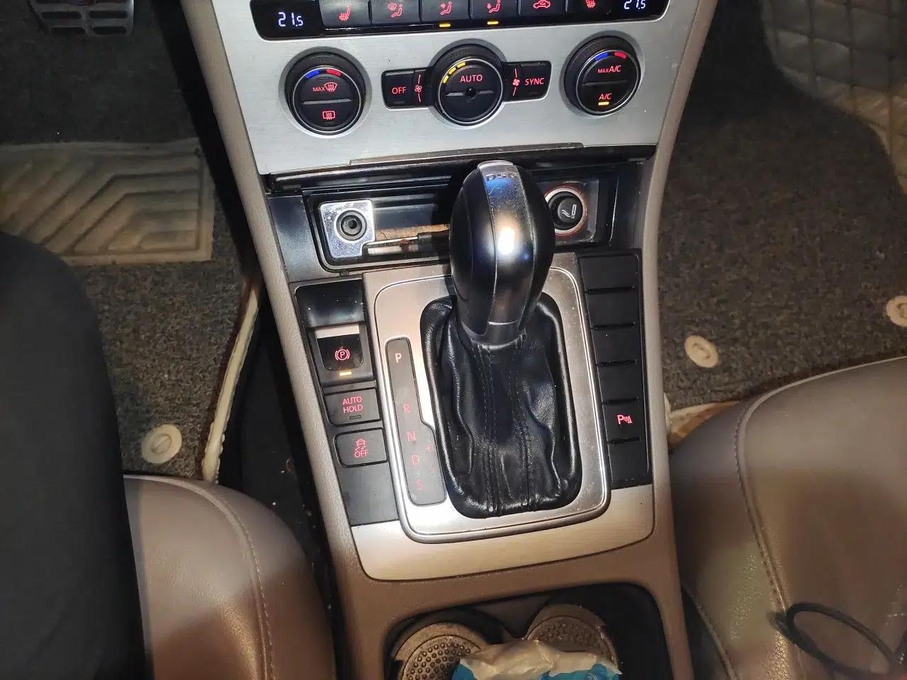 Volkswagen Magotan 2013 1.8TSI Luxury Model — миниатюра 14