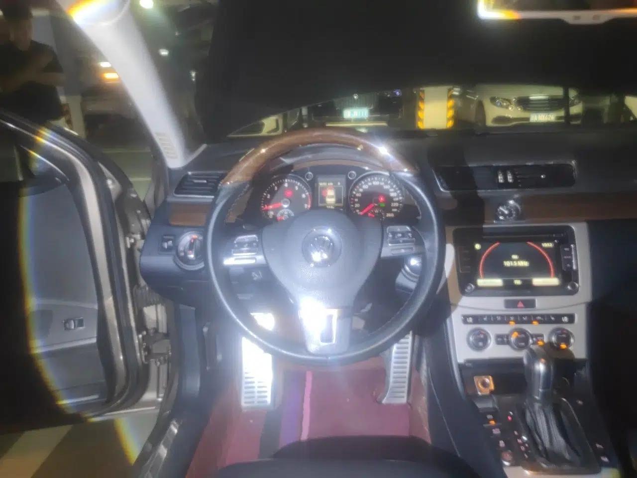 Volkswagen Magotan 2015 1.8TSI Prestige Model — миниатюра 10