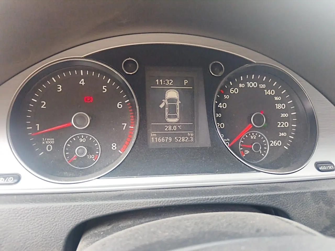 Volkswagen Magotan 2013 1.8TSI Premier Model — миниатюра 11