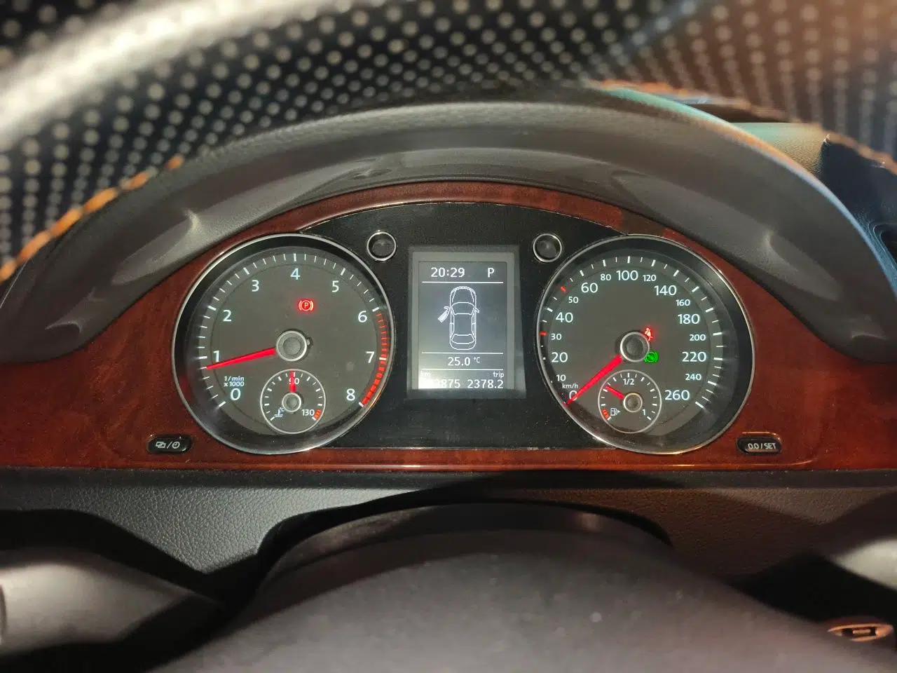 Volkswagen Magotan 2013 1.8TSI Premier Model — миниатюра 11
